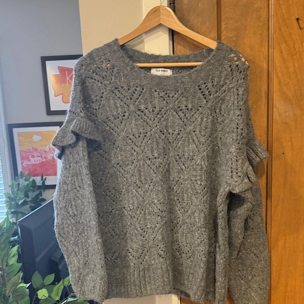 Old Navy Textured Knit Gray Sweater